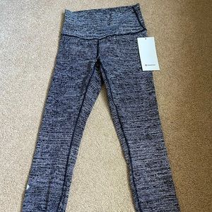 *NWT* Lululemon Wunder Under HR 7/8 tight SZ 6